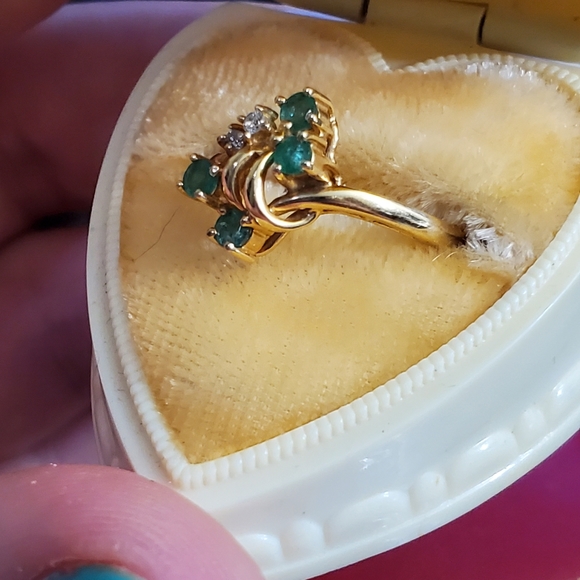 14k emerald & diamond ring size 6 1/4. Stamped 14kP for plumb meaning exactly 14 - Picture 3 of 9